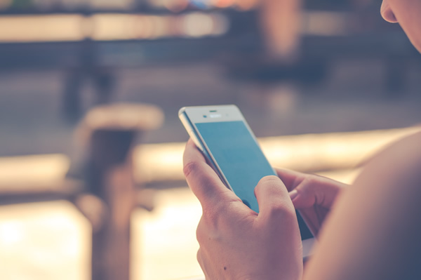 giovani e smartphone